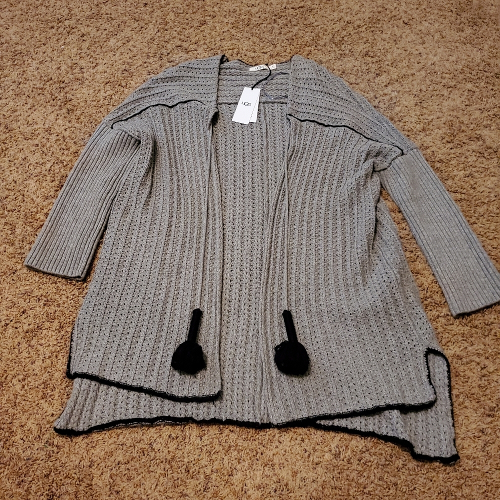 Ugg Riley Sweater Poncho - Picture 3 of 13